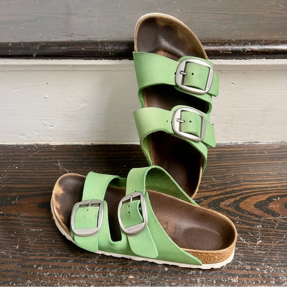 Arizona Big Buckle Leather Birkenstocks. Green. Size 39 - Picture 1 of 9